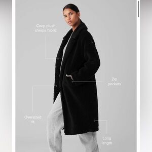 Women’s Alo Yoga Oversized Sherpa Trench Coat Black Small